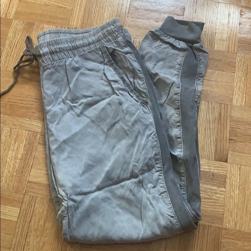 Anthropologie cloth & stone joggers